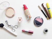 How to buy cosmetics? Minimalism in care